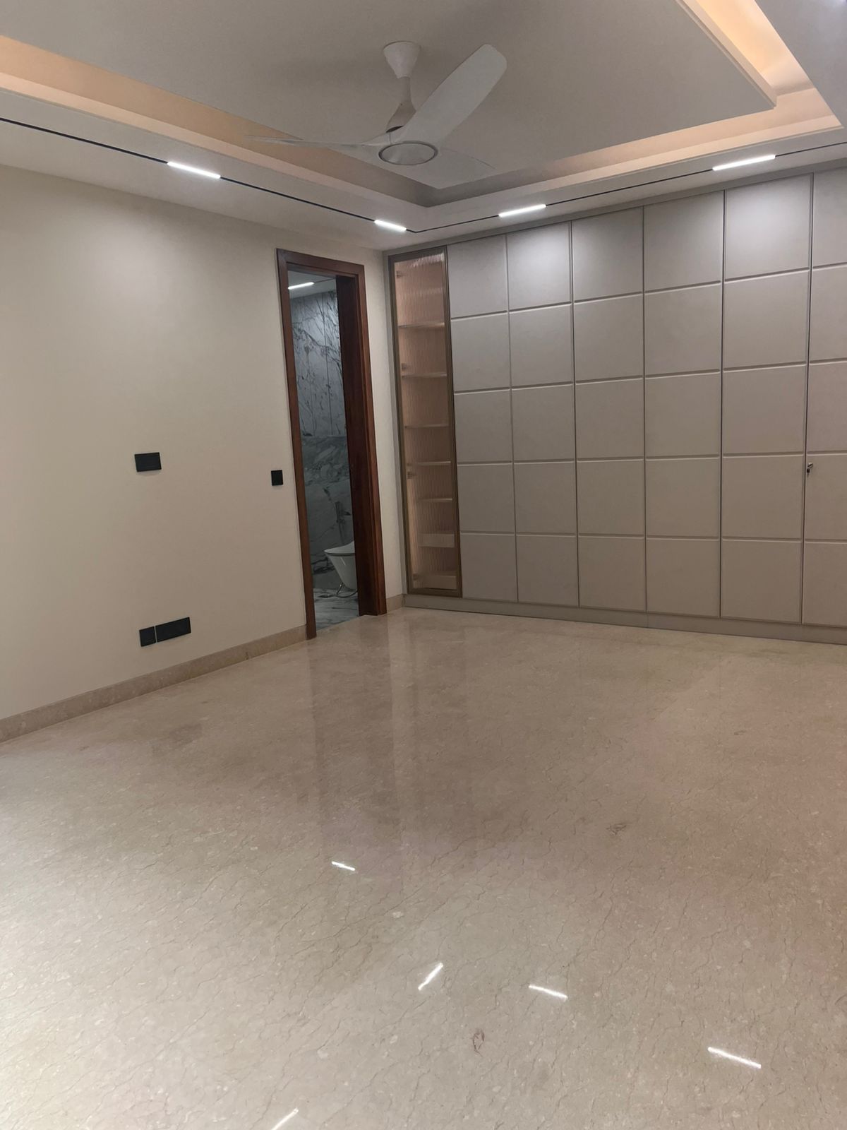 Farm House Near IGI Airport | Luxury & Budget Farmhouses