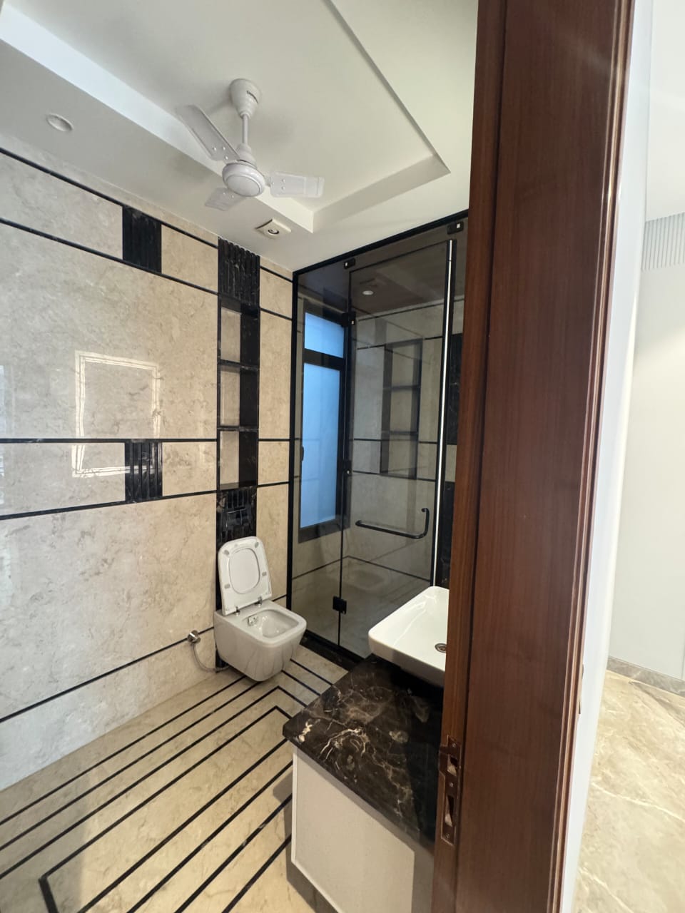 Looking for a luxurious farm house in Delhi, NCR?