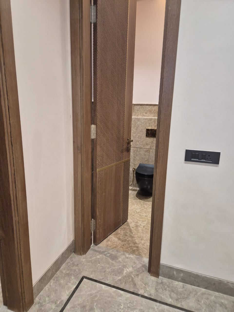 Farmhouse in delhi for sale near me